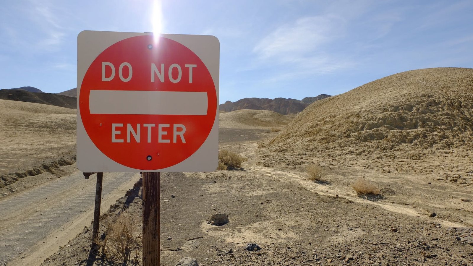 red and white do not enter signage
